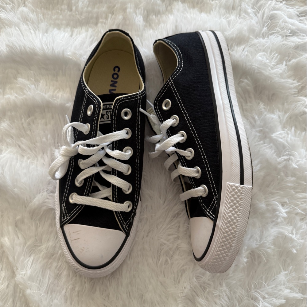 Converse Women’s Black and White Sneakers